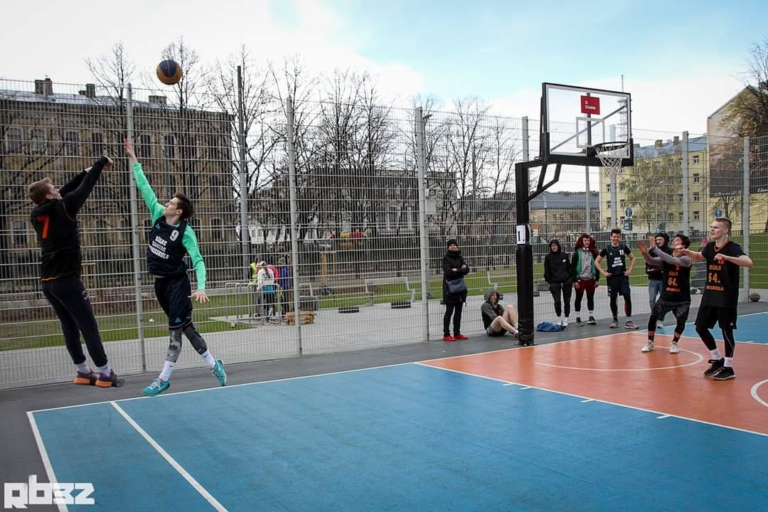 Multifunkcionāls sporta laukums Brasā