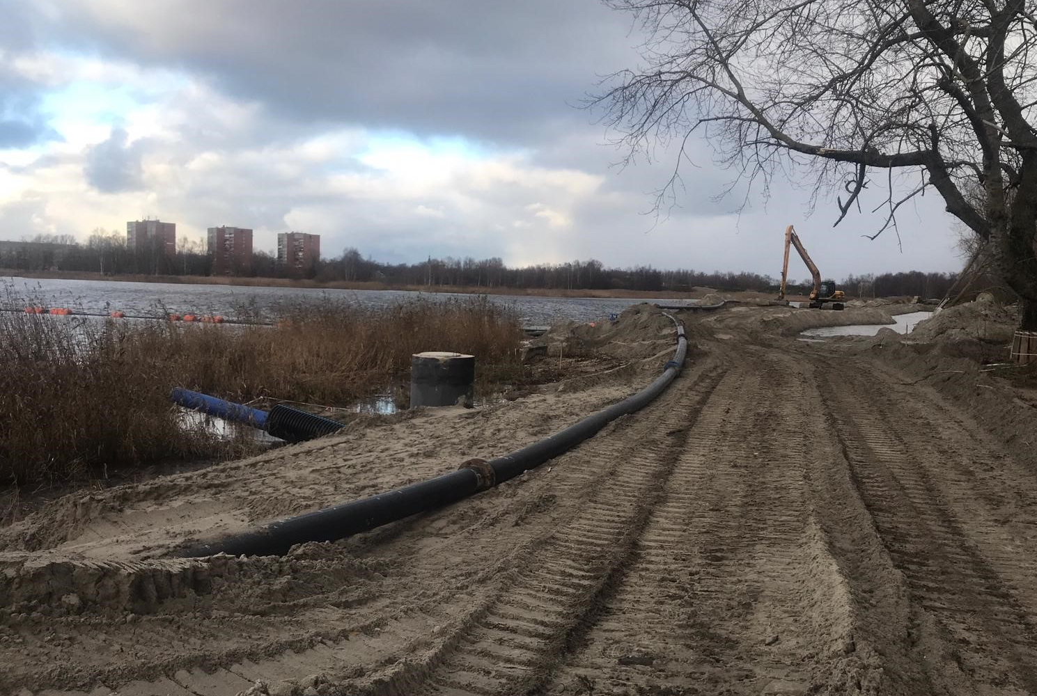 Aizsargdambja izbūve Buļļupes labajā krastā