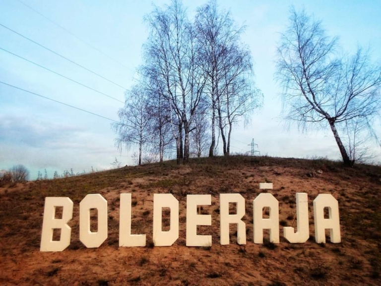B.O.L.D.E.R.Ā.J.A.