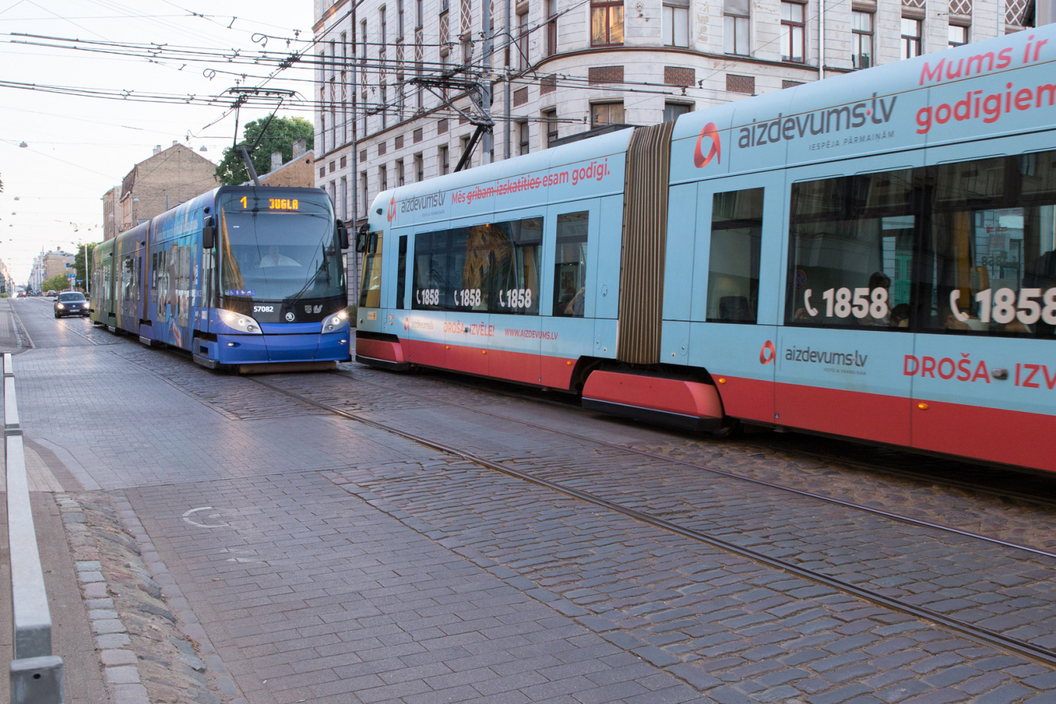 Kr. Barona iela, tramvajs